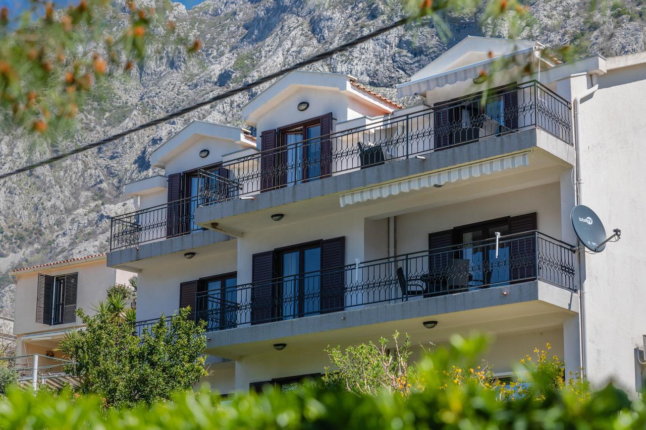 Apartments Miramar Kotor Exterior photo